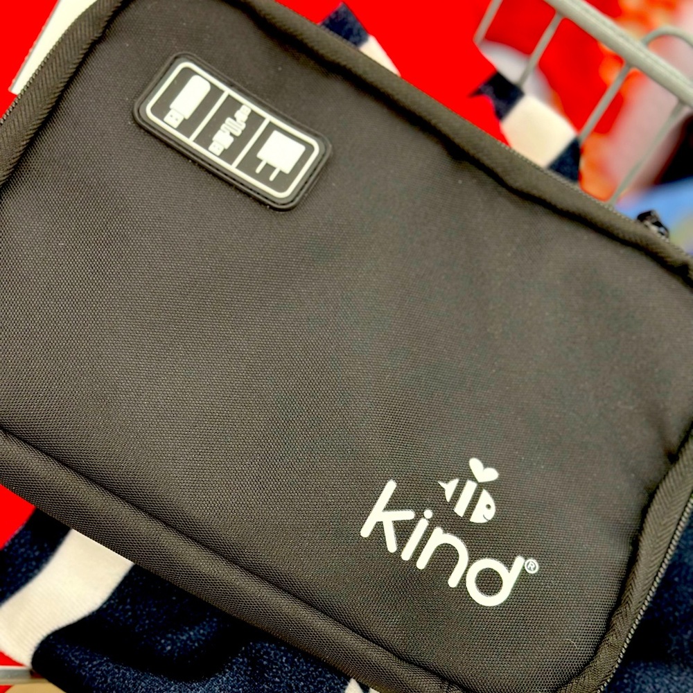 NWOT Phx Suns Devin Booker’s Be Kind Project Tech Bag